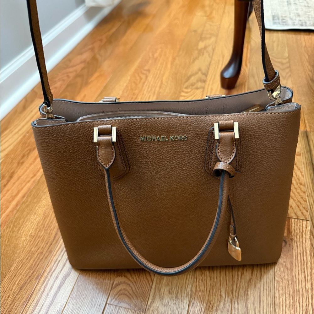 Michael Kors Brown Shoulder Bag with Gold Hardware